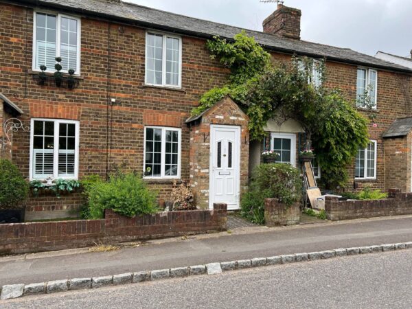 1 Bedroom House (Cottage) To Let - High Wycombe