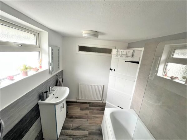 1 Bedroom House (Cottage) To Let - High Wycombe