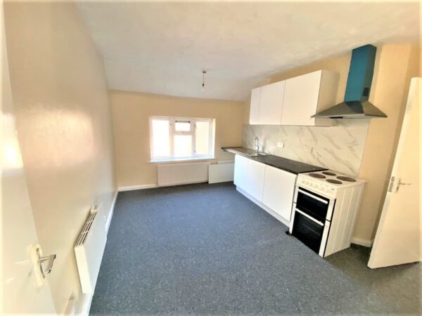 2 Bedroom Flat To Let - High Wycombe