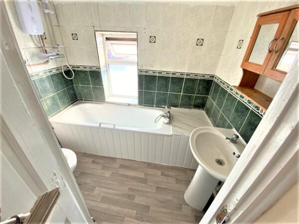 2 Bedroom Flat To Let - High Wycombe