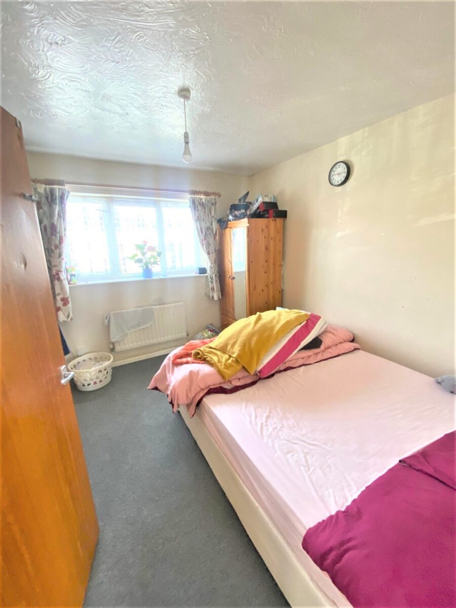 2 Bedroom Flat For Sale - High Wycombe