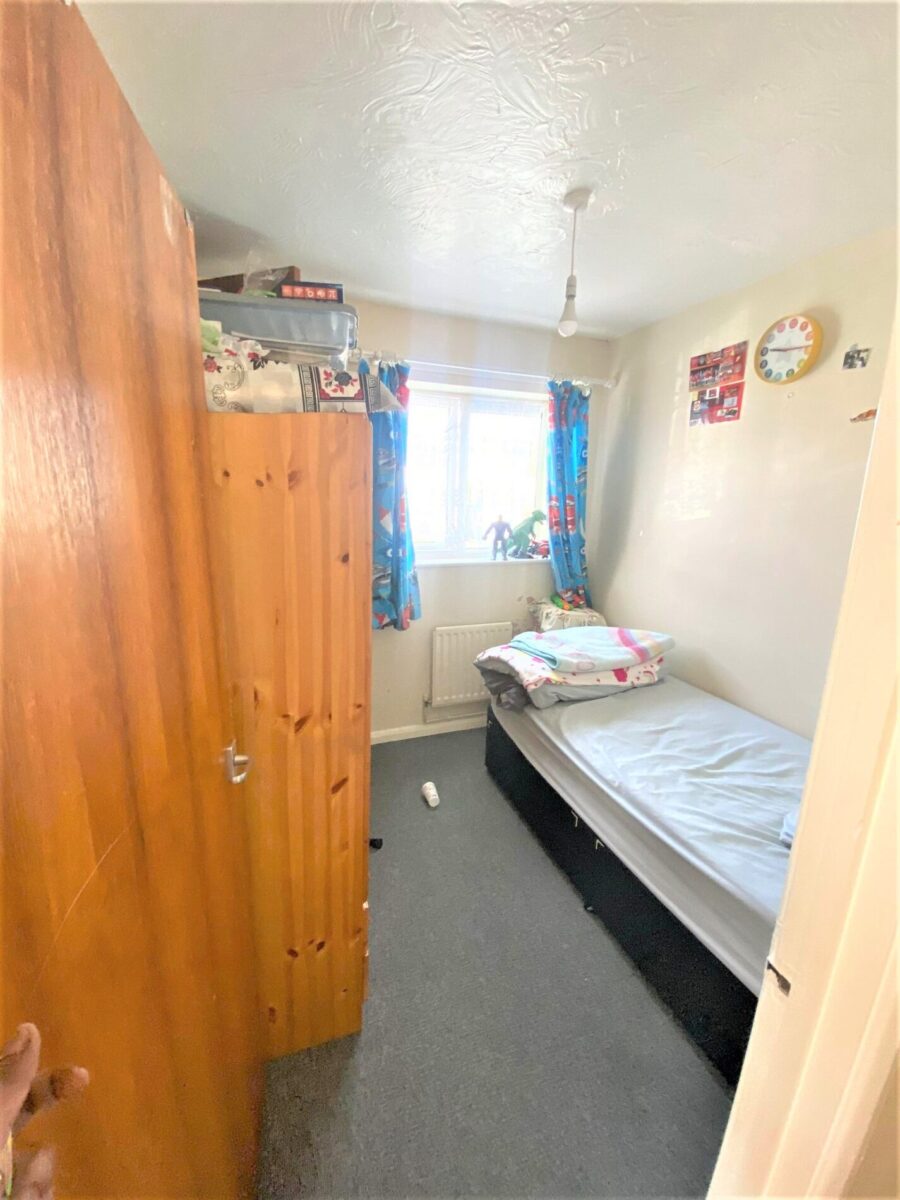 2 Bedroom Flat For Sale - High Wycombe