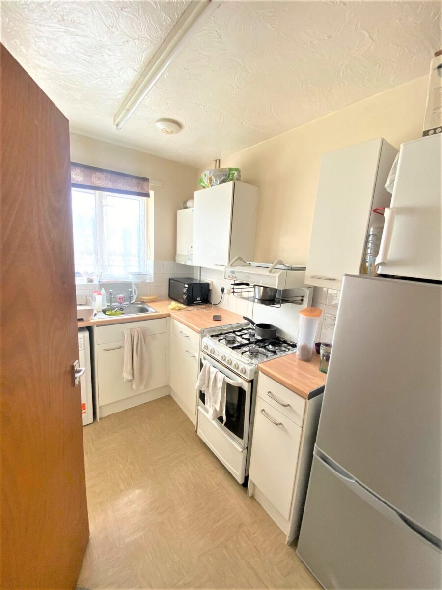 2 Bedroom Flat For Sale - High Wycombe