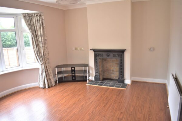 3 Bedroom House To Let - High Wycombe