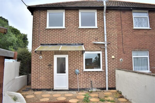 3 Bedroom House To Let - High Wycombe