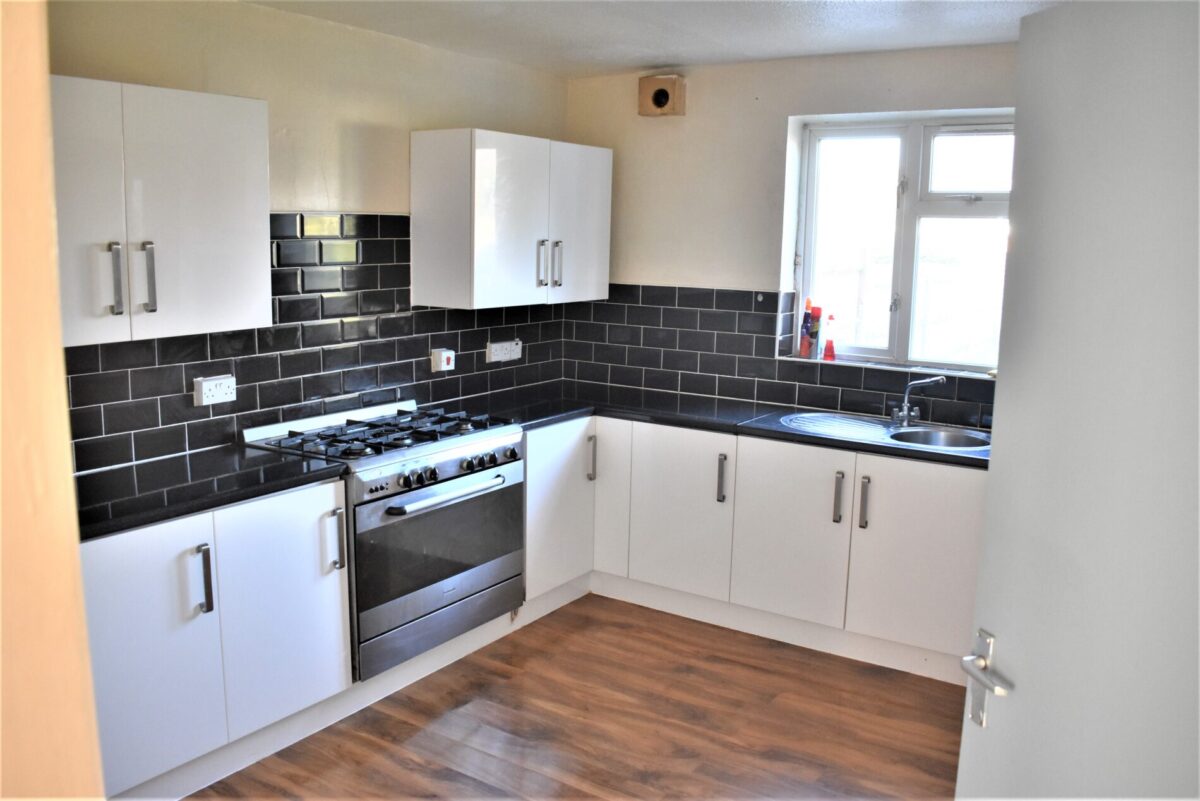 3 Bedroom Flat To Let - High Wycombe