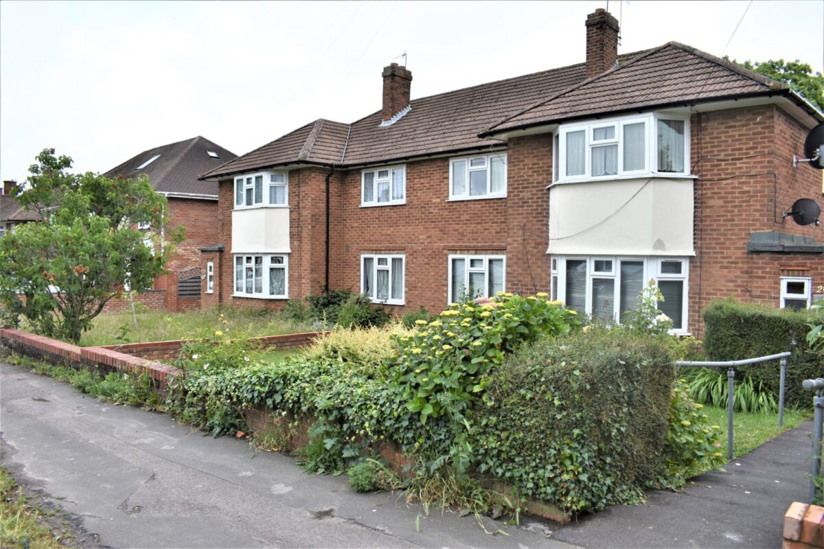 2 Bedroom Flat For Sale - High Wycombe