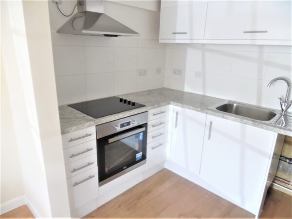 Studio Flat To Let - High Wycombe