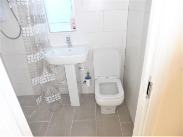 Studio Flat To Let - High Wycombe