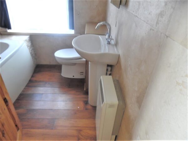 2 Bedroom House To Let - High Wycombe