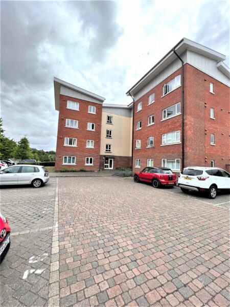 2 Bedroom Flat To Let - High Wycombe