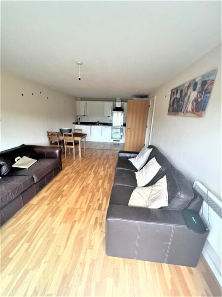 2 Bedroom Flat To Let - High Wycombe