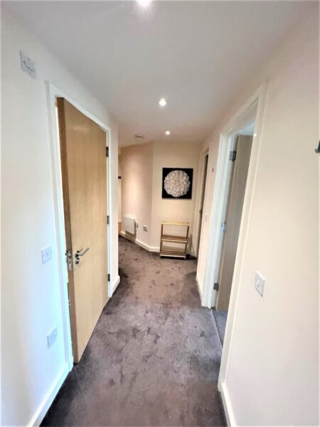 2 Bedroom Flat To Let - High Wycombe