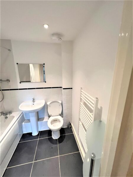 2 Bedroom Flat To Let - High Wycombe