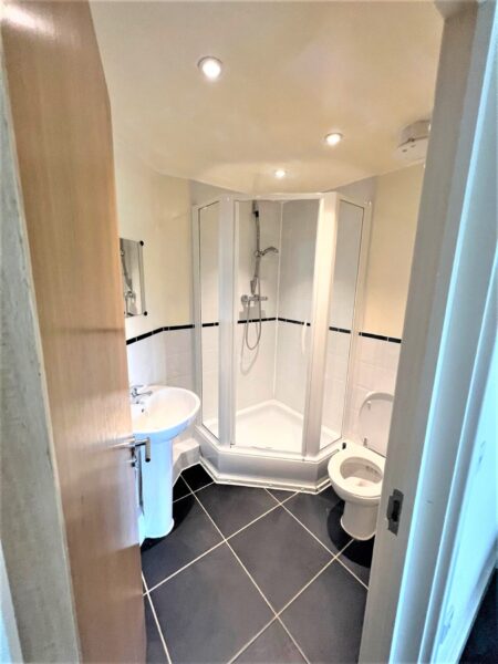 2 Bedroom Flat To Let - High Wycombe