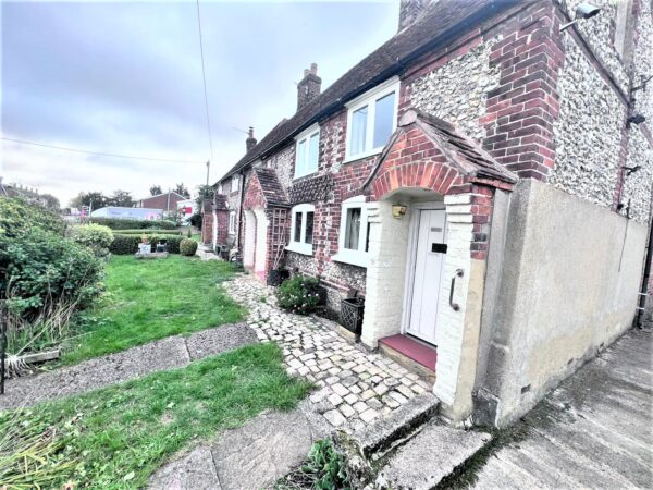 1 Bedroom Cottage To Let - High Wycombe