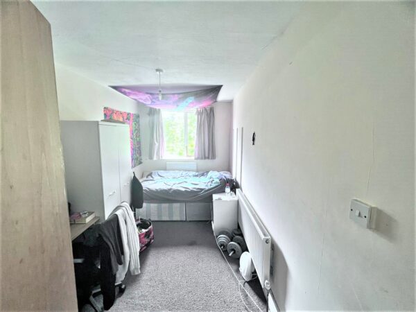 4 Bedroom House - High Wycombe