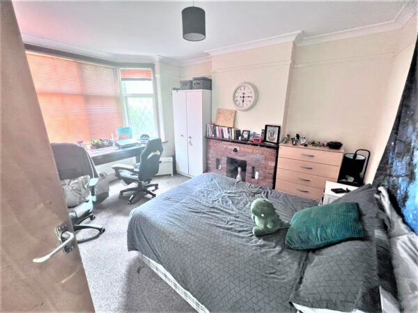 4 Bedroom House - High Wycombe