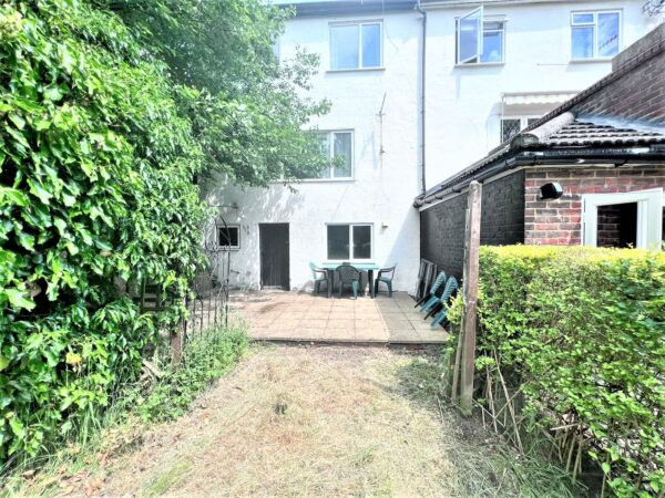 4 Bedroom House - High Wycombe