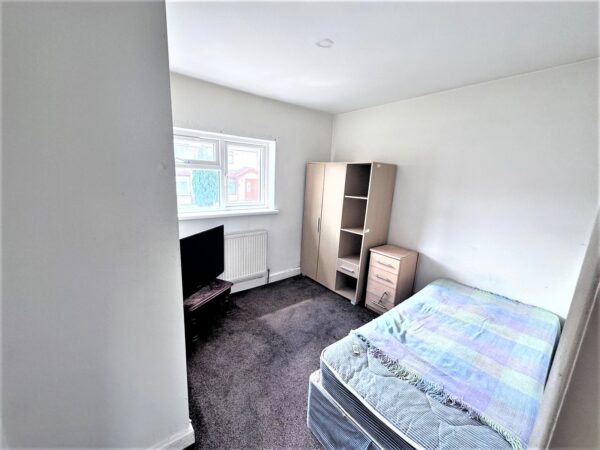 2/3 Bedroom Flat High Wycombe