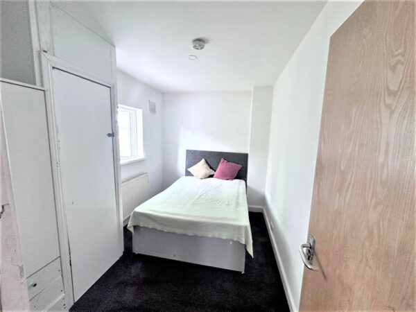 2/3 Bedroom Flat High Wycombe