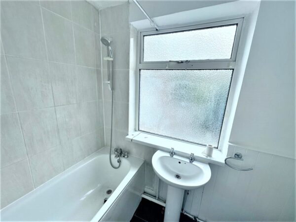 4 Bedroom Flat High Wycombe