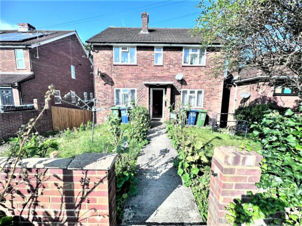 2 Bedroom Flat - High Wycombe