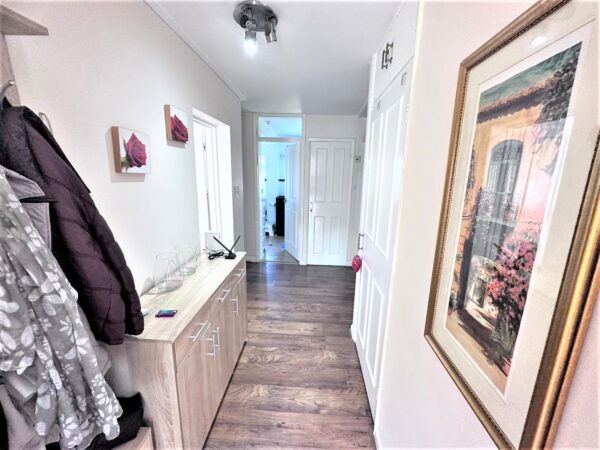 2 Bedroom Flat - High Wycombe