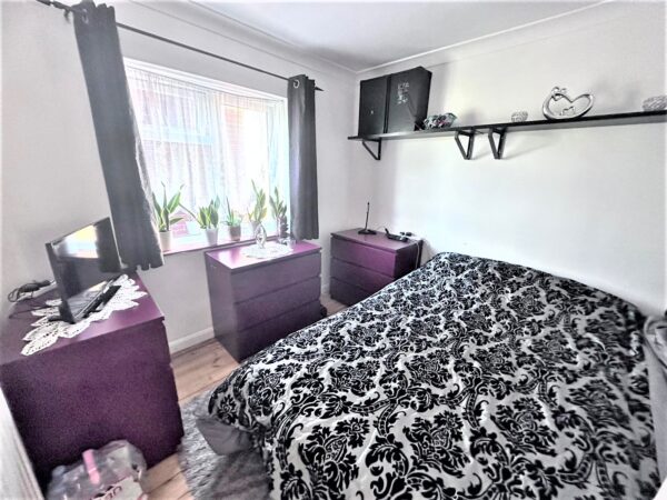 2 Bedroom Flat - High Wycombe