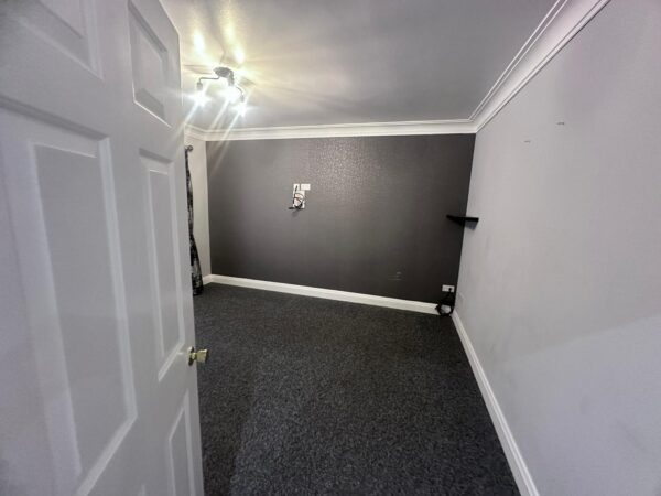 4 Bedroom House - Stoke On Trent