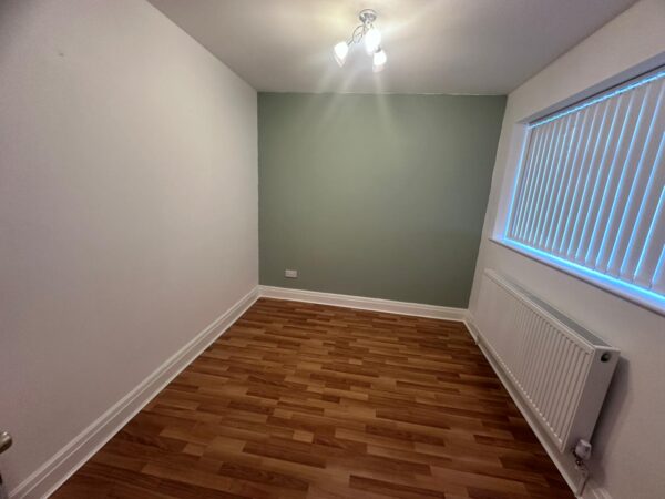 4 Bedroom House - Stoke On Trent