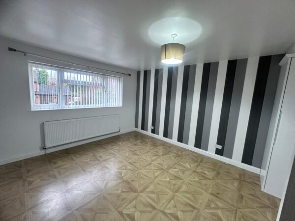 4 Bedroom House - Stoke On Trent