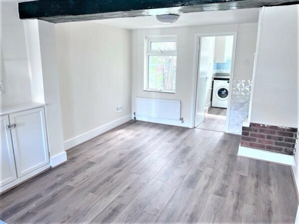 2 Bedroom  Cottage - High Wycombe