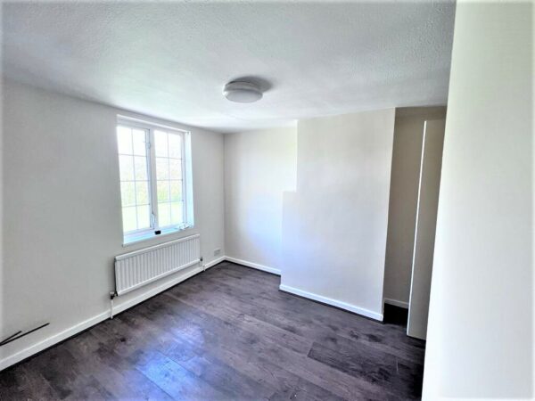 2 Bedroom  Cottage - High Wycombe