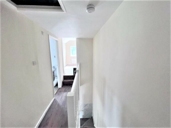 2 Bedroom  Cottage - High Wycombe