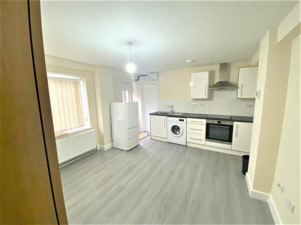 Studio Flat To Let - High Wycombe