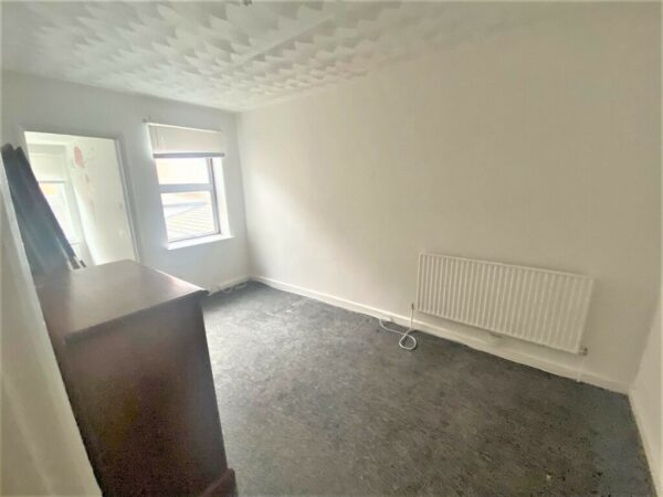 2 Bedroom Flat - High Wycombe