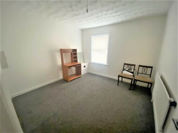 2 Bedroom Flat - High Wycombe