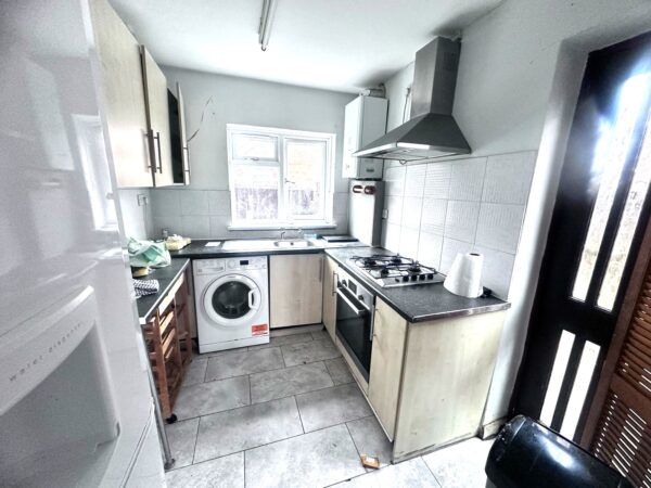 3/4 Bedroom House - High Wycombe