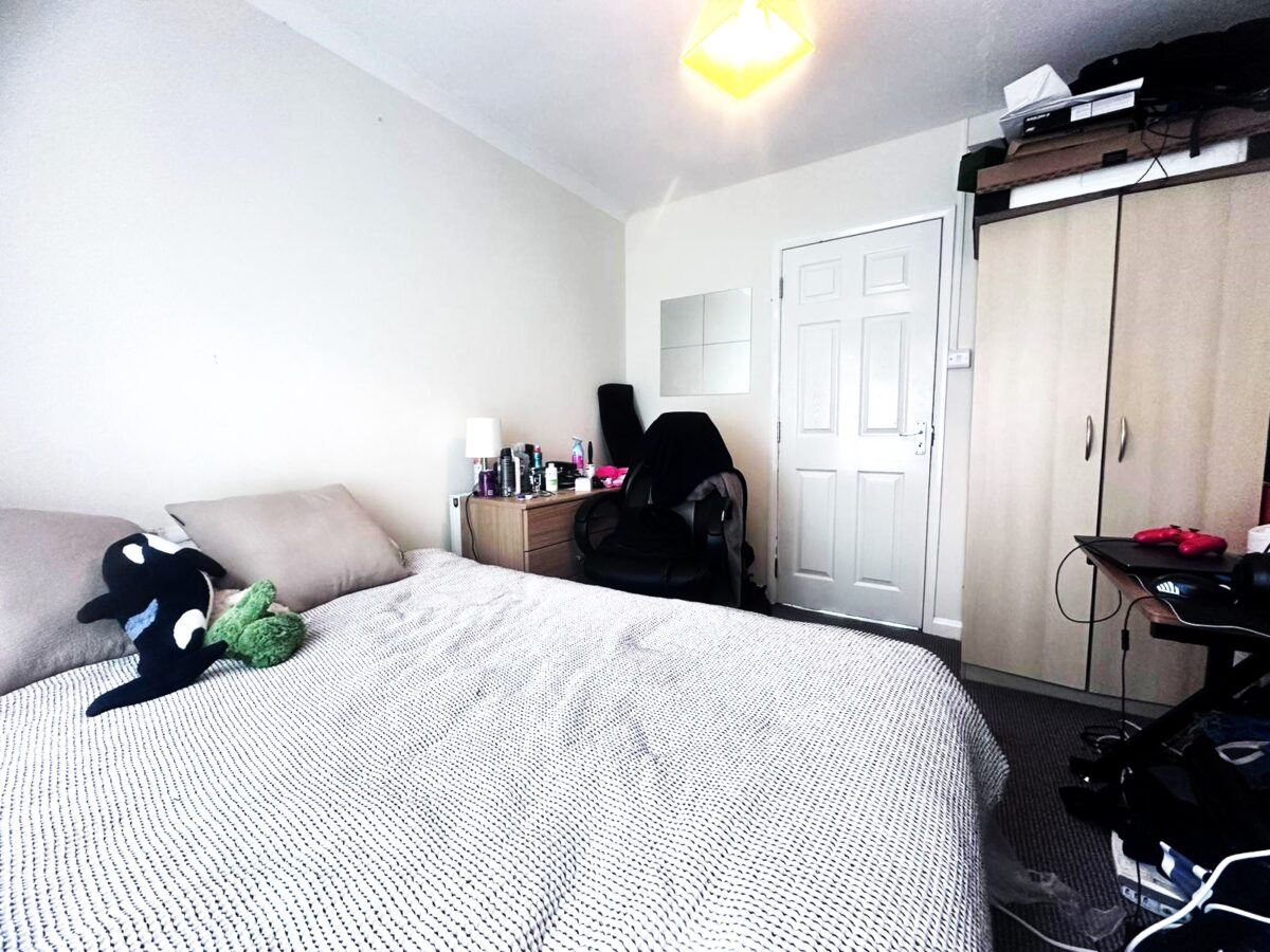 4 Bedroom House - High Wycombe