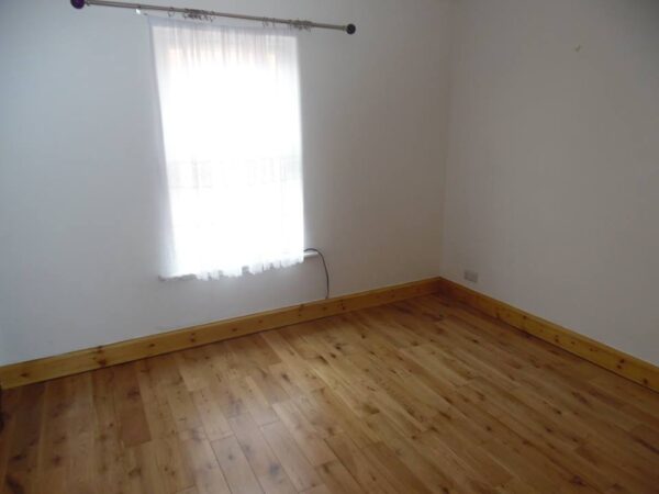 2 Bedroom Flat To Let - HP13