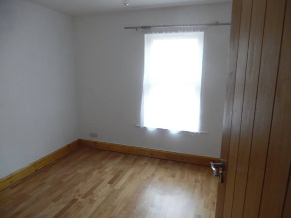 2 Bedroom Flat To Let - HP13