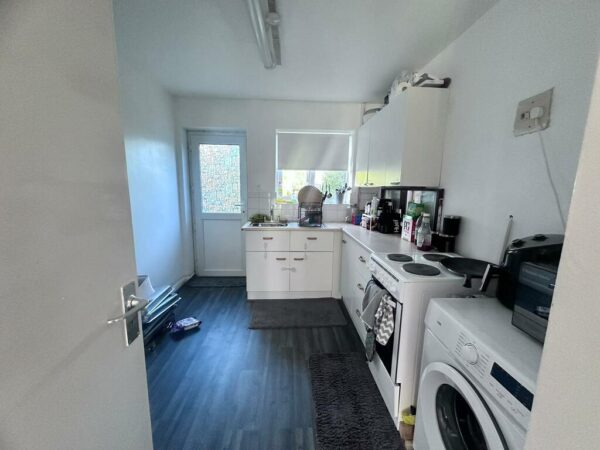 3 Bedroom House To Let - HP13