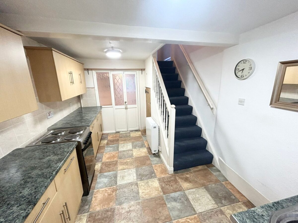 1 Bedroom Cottage To Let - HP13