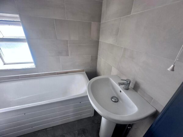 3/4 Bedroom House - High Wycombe