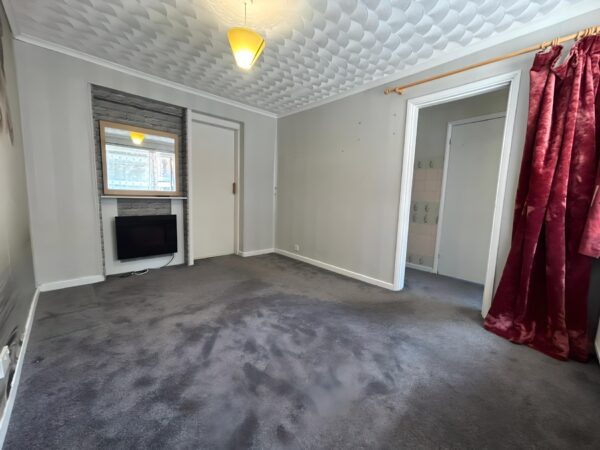 2 Bedroom Flat To Let - HP12