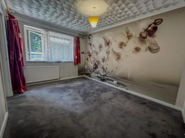 2 Bedroom Flat To Let - HP12