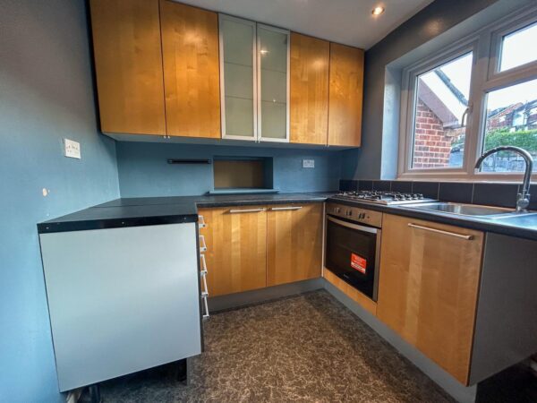 2 Bedroom Maisonette To Let - HP13