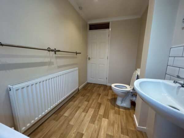 2 Bedroom Maisonette To Let - HP13