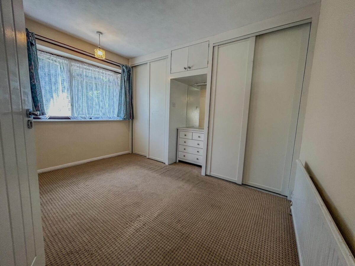 1 Bedroom Flat To Let - HP12